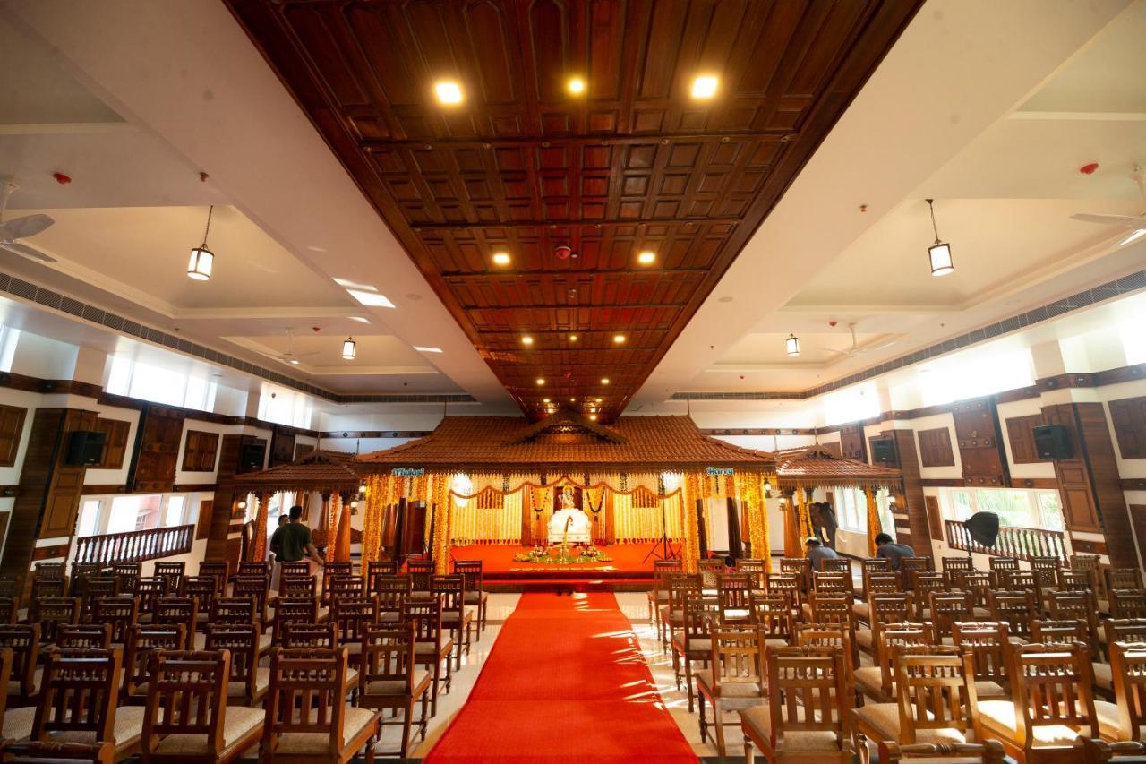 Hotel Guruvayur Darshan Extérieur photo