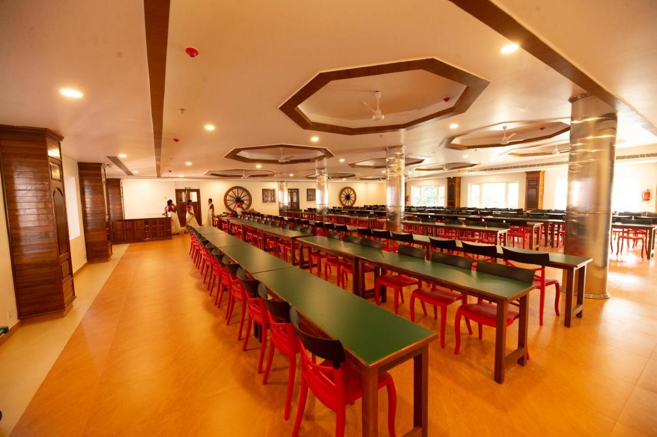 Hotel Guruvayur Darshan Extérieur photo