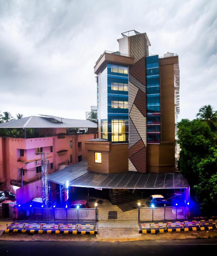 Hotel Guruvayur Darshan Extérieur photo