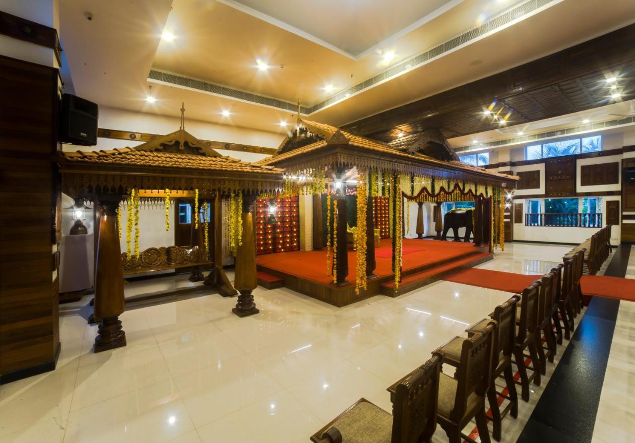 Hotel Guruvayur Darshan Extérieur photo