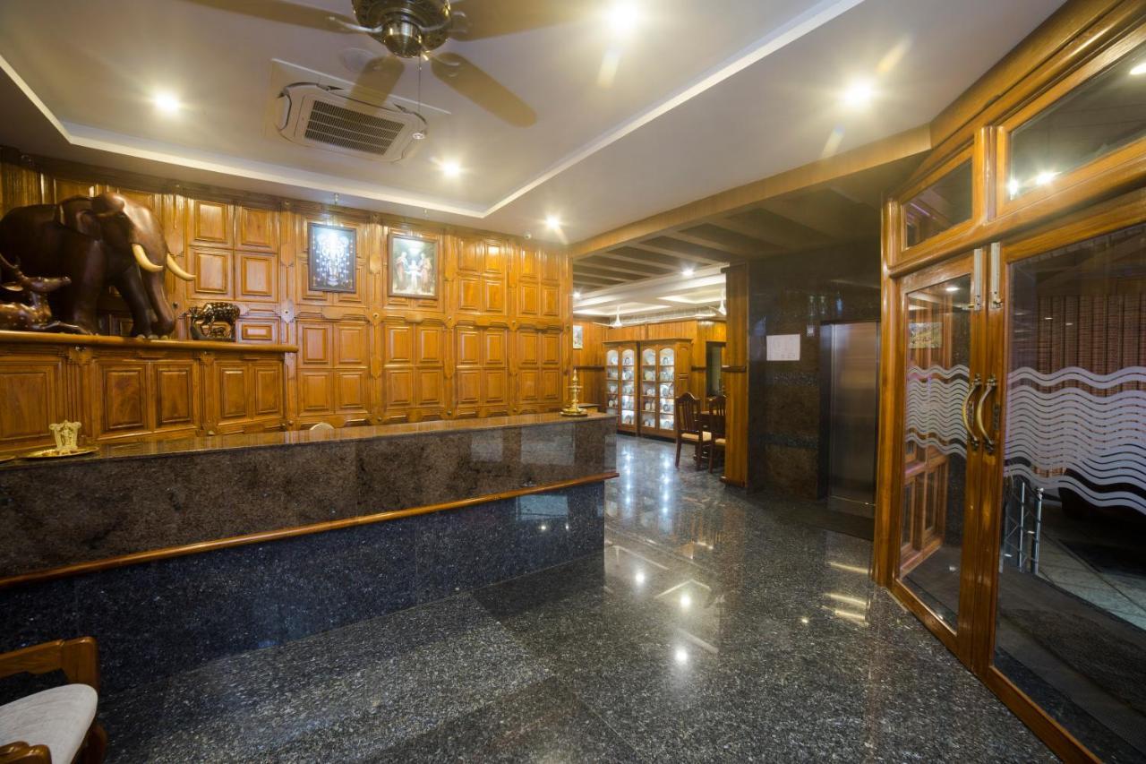Hotel Guruvayur Darshan Extérieur photo
