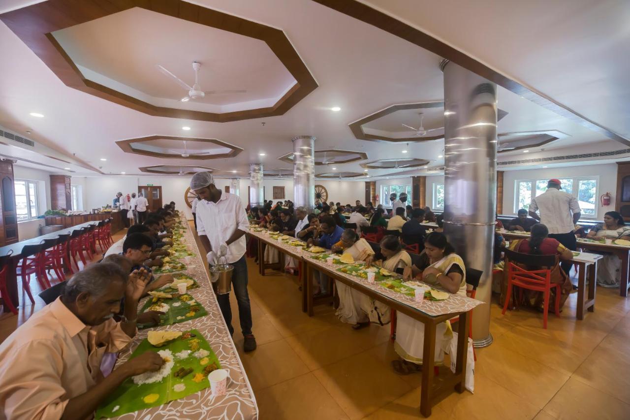 Hotel Guruvayur Darshan Extérieur photo