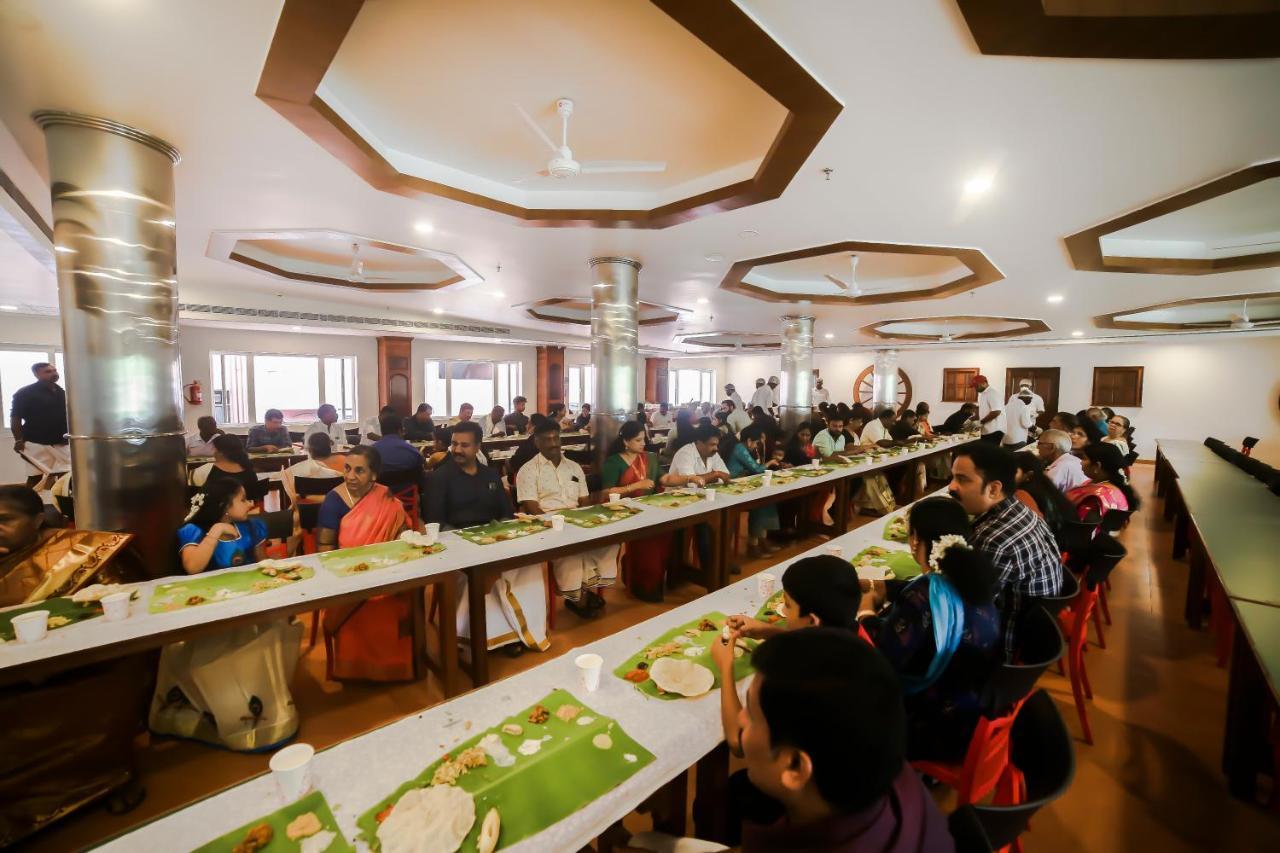 Hotel Guruvayur Darshan Extérieur photo