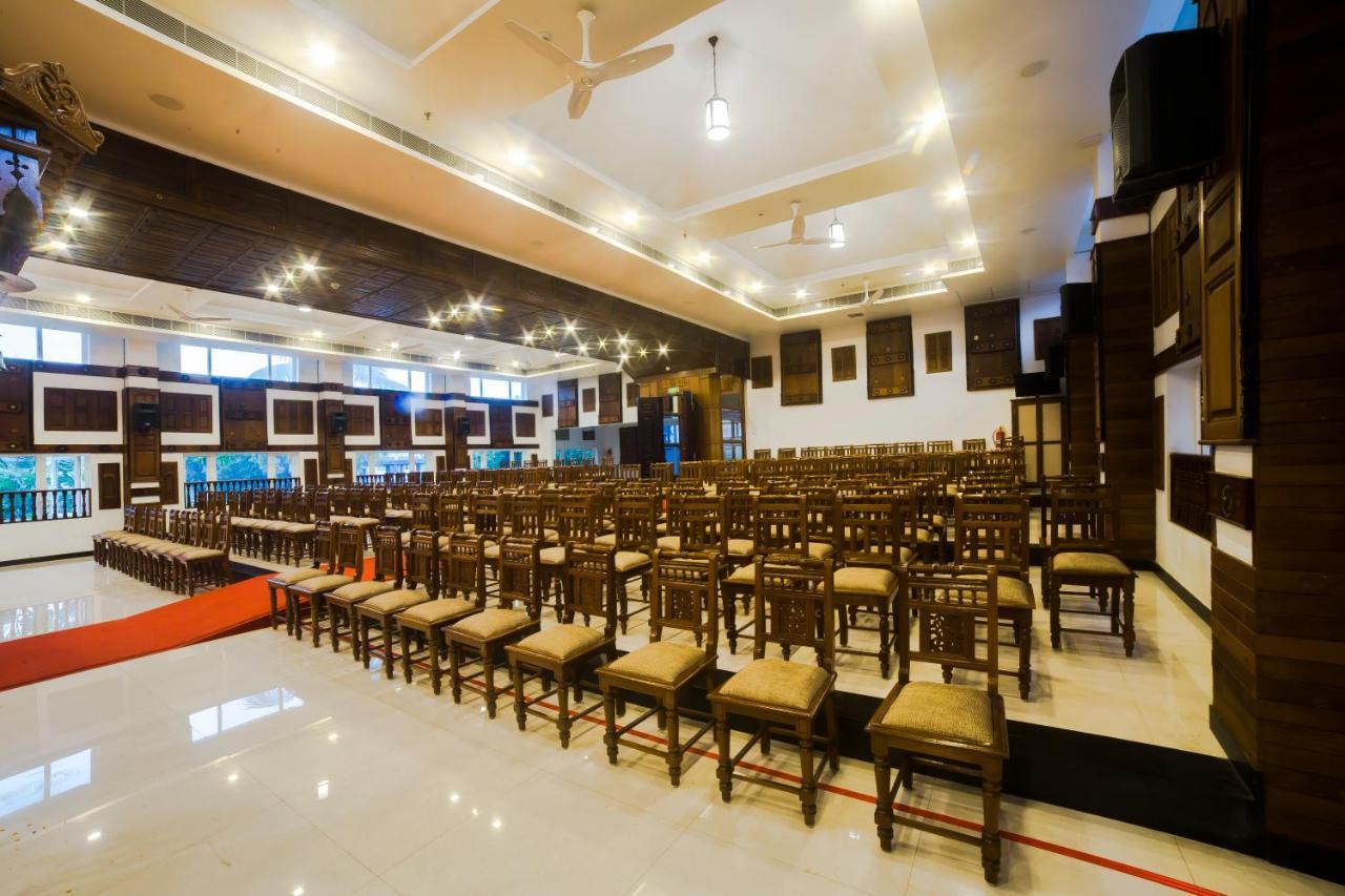 Hotel Guruvayur Darshan Extérieur photo