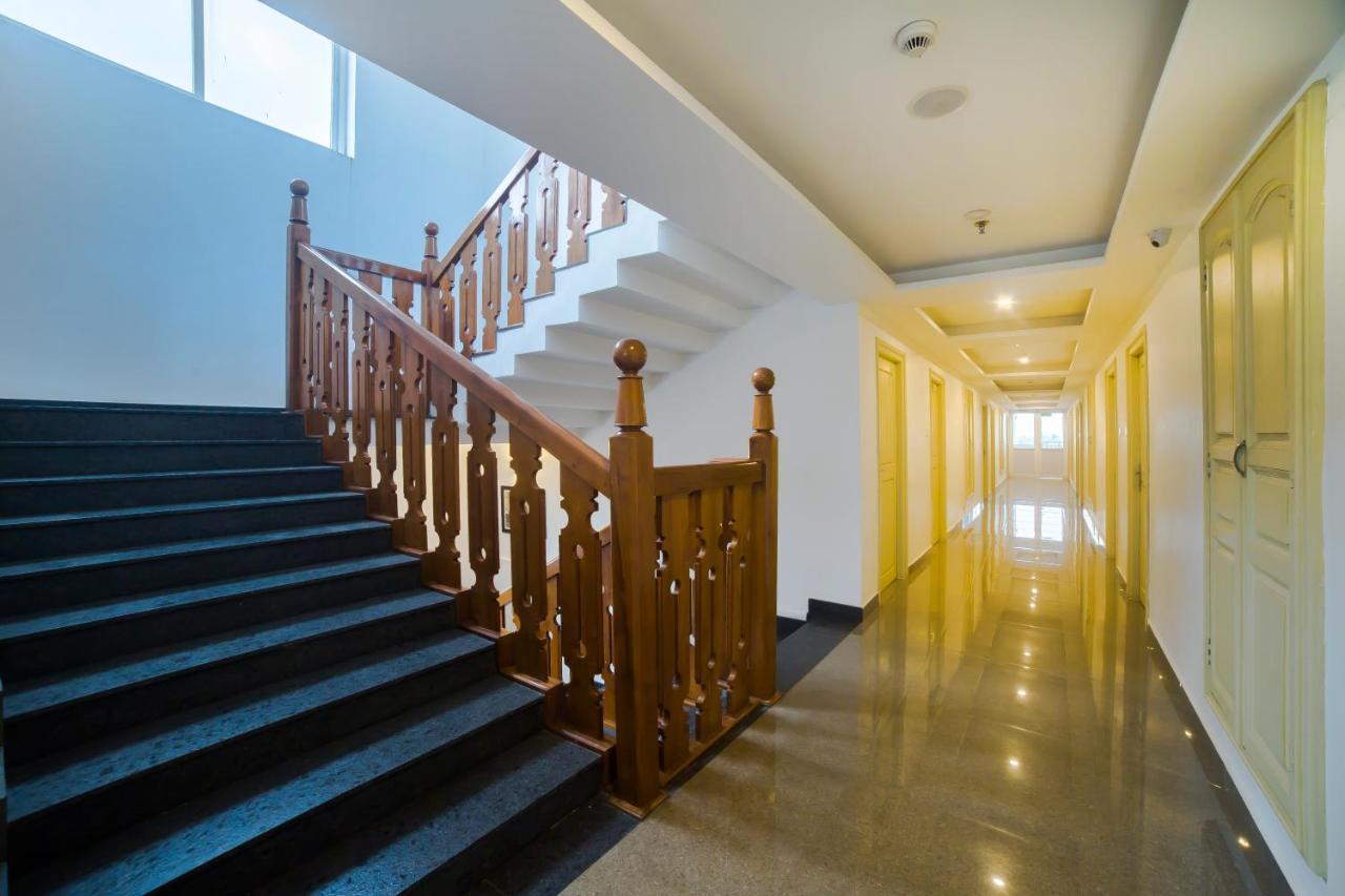 Hotel Guruvayur Darshan Extérieur photo