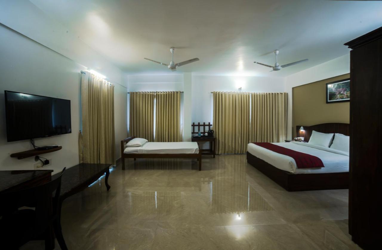 Hotel Guruvayur Darshan Extérieur photo