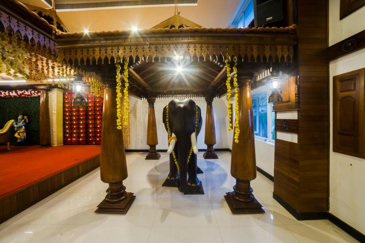 Hotel Guruvayur Darshan Extérieur photo