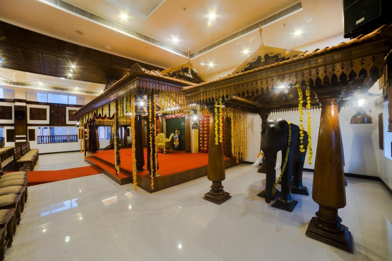 Hotel Guruvayur Darshan Extérieur photo