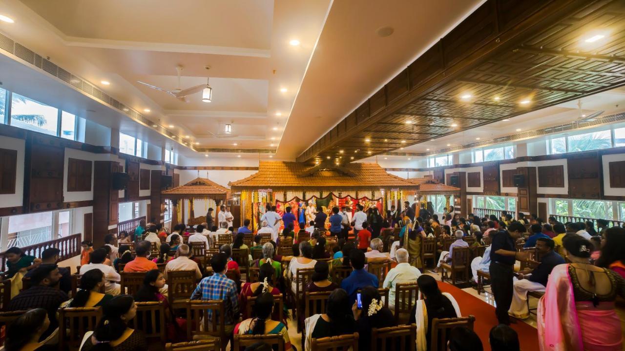 Hotel Guruvayur Darshan Extérieur photo